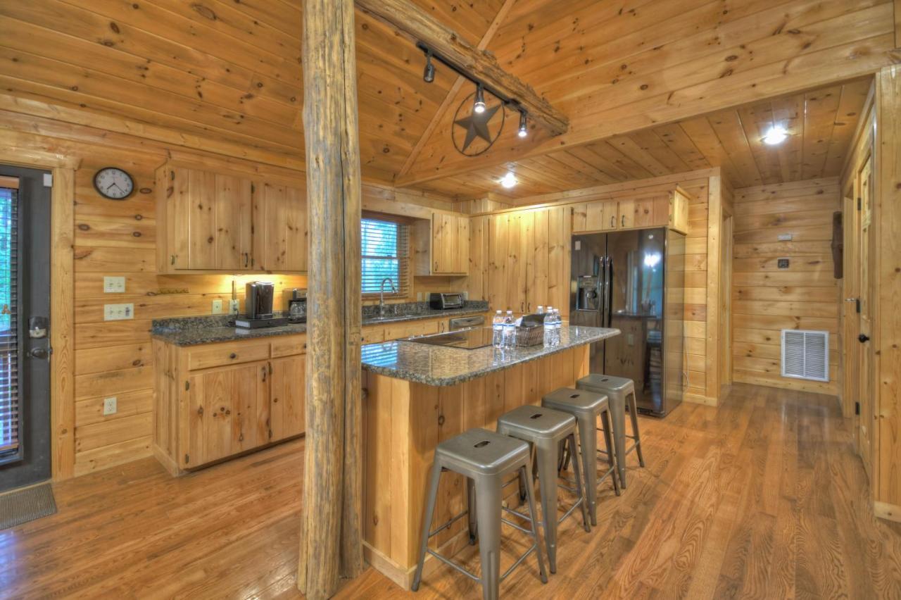 Escape & Enjoy! Haven With Game & Hot Tub Hébergement de vacances Blue Ridge