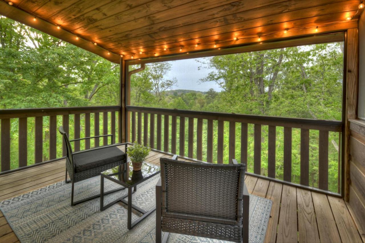 Escape & Enjoy! Haven With Game & Hot Tub Hébergement de vacances Blue Ridge