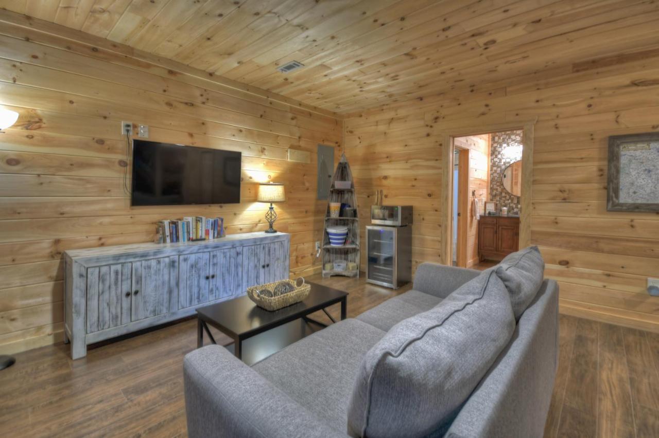 Escape & Enjoy! Haven With Game & Hot Tub Hébergement de vacances
